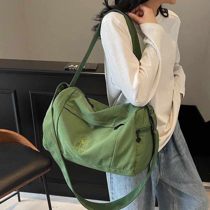 Stylische leichte Duffel Brehn