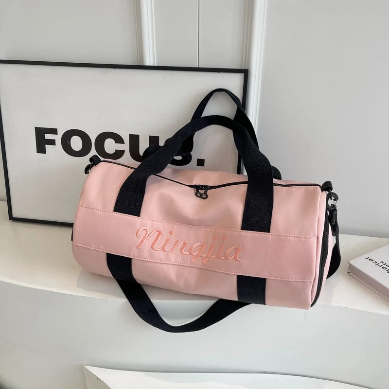 Stylische kompakte Sportduffel Brehn