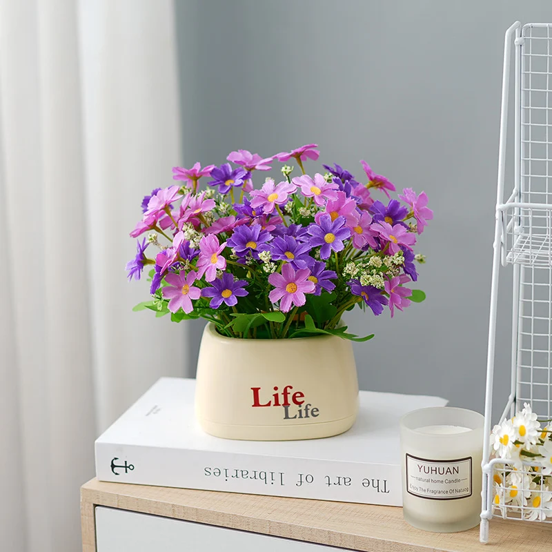 Dekorativer Blumenstrauß
