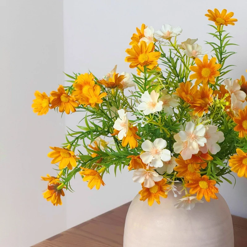 Dekorative Blumenstrauß-Anordnung