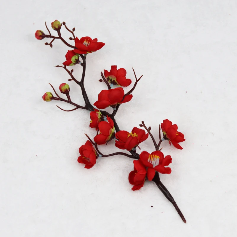 Dekorative Blumenarrangement für die Hausdekoration
