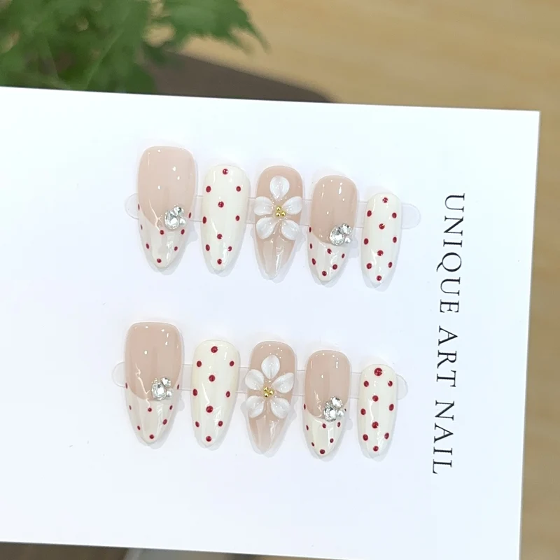 Floral Press-On Nagelkunst