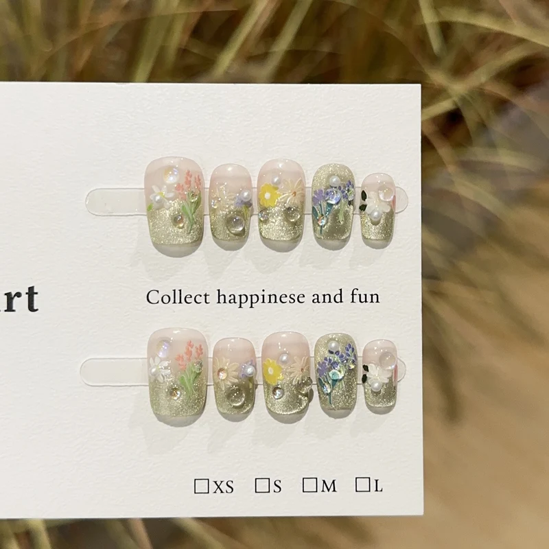 Floral Press-On Nagelkunst