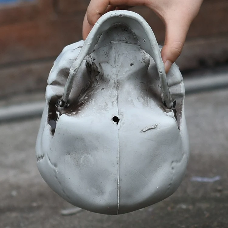Dekorative realistische Totenkopf-Figur Brehn