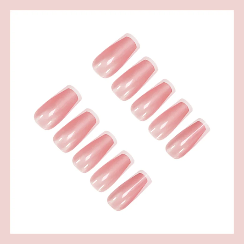 Kunstnagelset mit elegantem French-Tip Design Brehn
