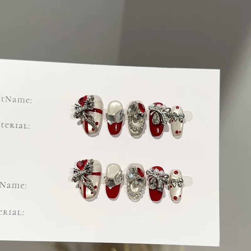 Festliches mit Strass verziertes Press-On-Nagelset
