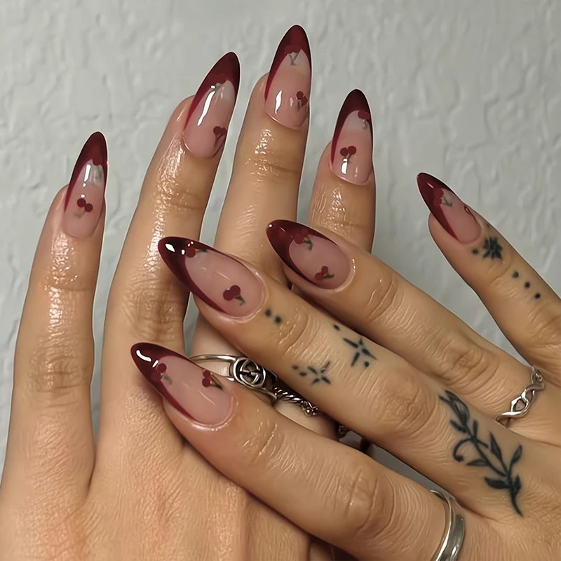 Kunstnagelset mit einzigartigen Designs Brehn