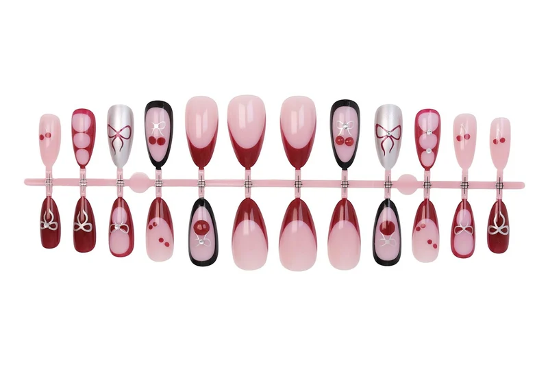 Kunstnagelset mit einzigartigen Designs Brehn