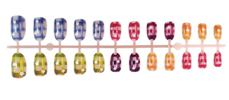 Kunstnagelset mit bunten Sternen-Designs Brehn