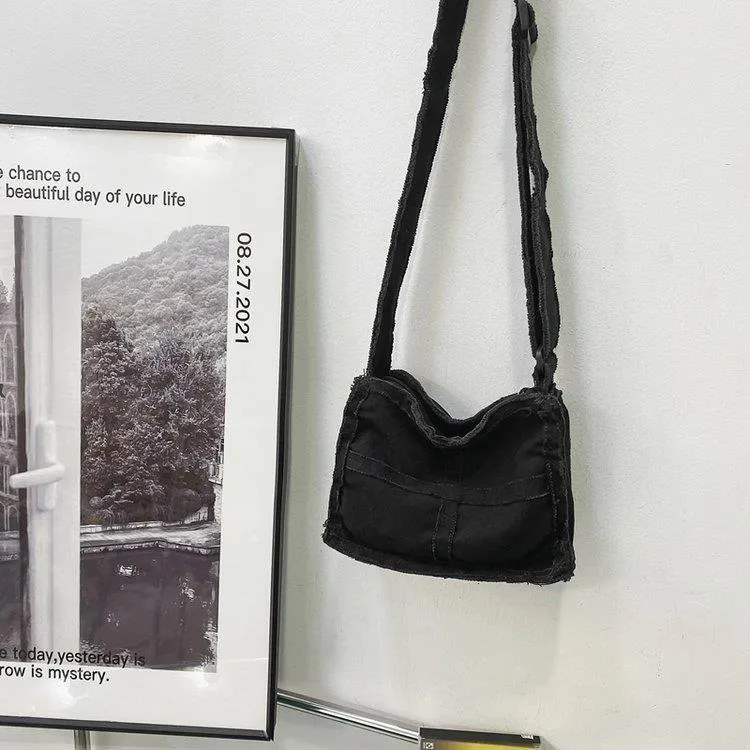 Lässige Fransen-Denim-Schultertasche