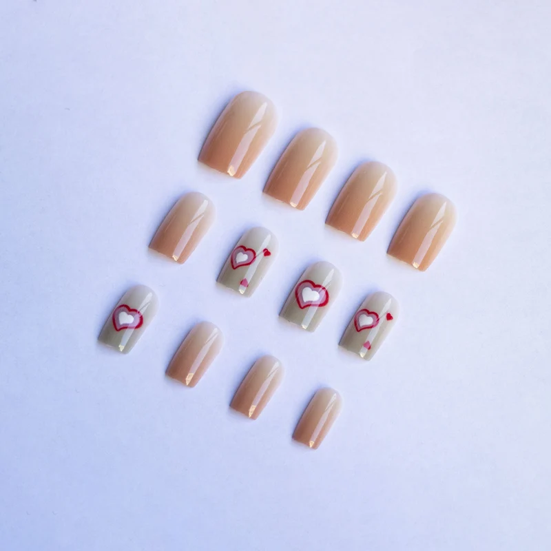 Herzdesign-Nagelkunst-Set