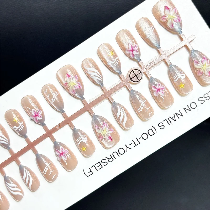 Dekoratives Press-On Nageldesign Brehn