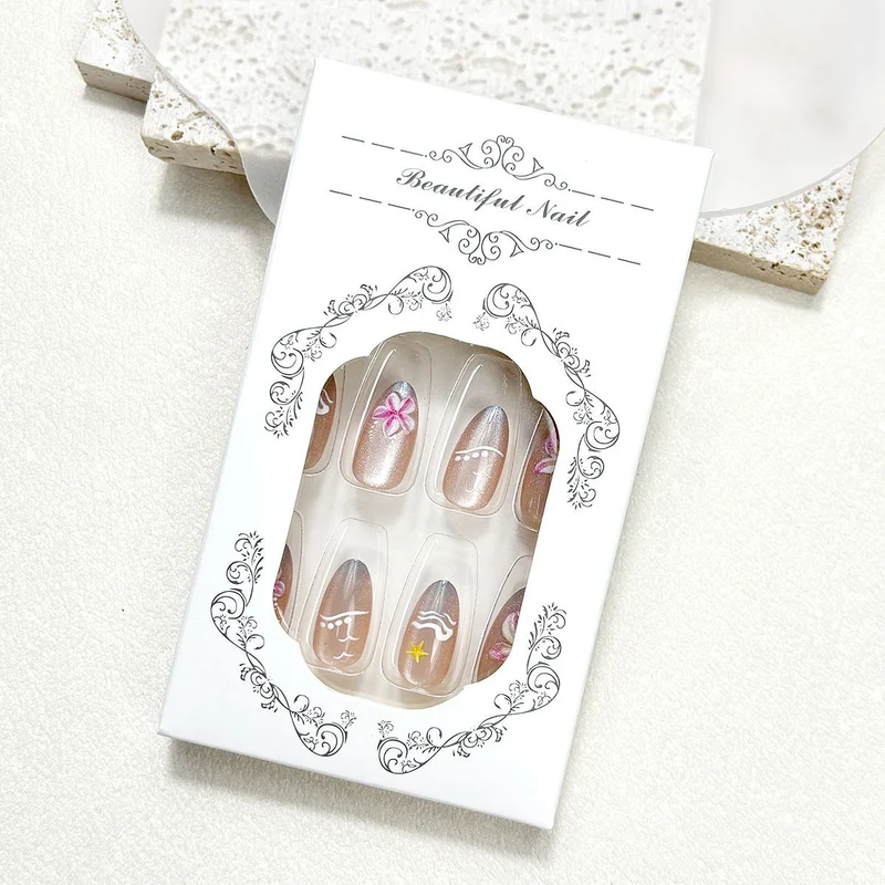 Dekoratives Press-On Nageldesign Brehn