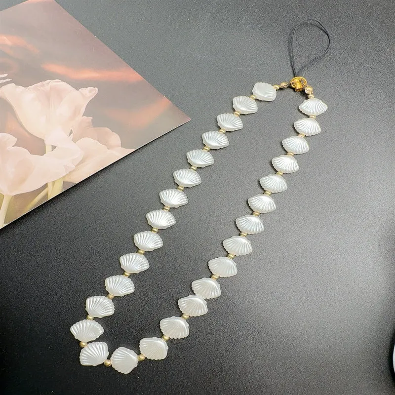 Muschelinspirierte Perlenkette Brehn