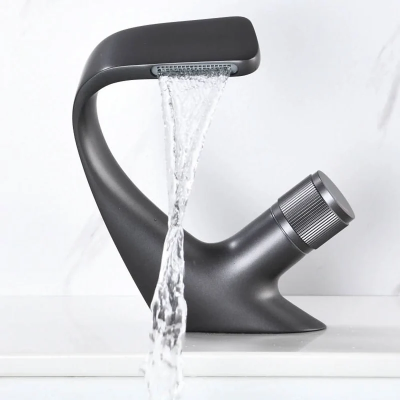 Skanto | Moderne Badarmatur – Stilvolle Chromarmatur
