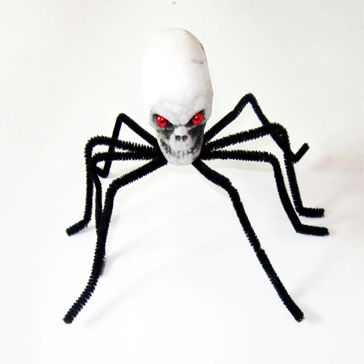 Dekorative Schädel-Spinnenfigur Brehn